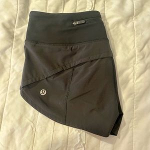 NWOT Lululemon Speed up low rise shorts 2